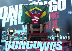 Adriano de Souza remporte le Onbongo Pro Surfing au Brésil