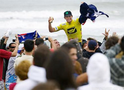 Jeremy Flores et Miky Picon sur le podium du Hang Loose Santa Catarina Pro !