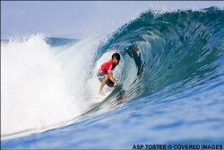 Billabong Pro Teahupoo : Parko, Irons et Florès au 4ème tour