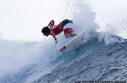 Billabong Pro Teahupoo : Jérémy Florès met K.O le King au 4ème tour !
