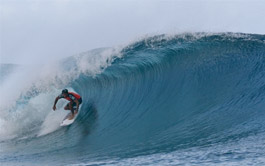 Billabong Pro Tahiti 2012 - Ca passe pour Flores et Bourez