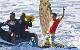 Le local Joel Centeio remporte le Reef Hawaiian Pro 2009