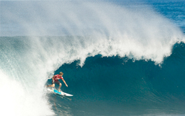 John John Florence remporte le Volcom Pipeline Pro 2012 !