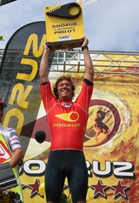 Jordy Smith survole le Sooruz Lacanau Pro 2007 !