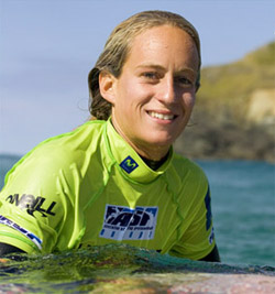 Justine Dupont est la nouvelle championne d'Europe de surf !