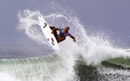 Qui sont les 34 meilleurs surfeurs du monde en 2012 ?