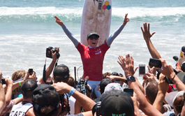 Lakey Peterson remporte l'US Open of Surfing 2012 !