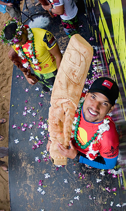 Michel Bourez gagne à  Haleiwa et se qualifie pour le Dream Tour !