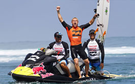 Mick Fanning remporte le Billabong Pro Tahiti 2012