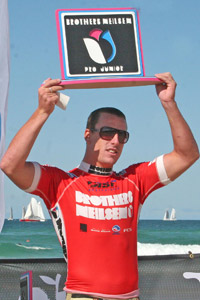 Mitch Coleborn et Sally Fitzgibbons dominent le Brothers Neilsen Pro Junior