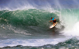 Sunset Beach 2011 : les hawaiiens dominent le spot