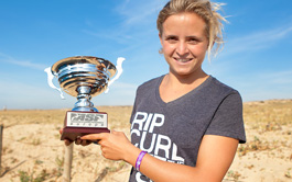Pauline Ado, championne d'Europe de surf ASP 2012
