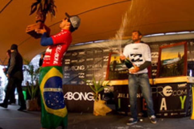 Adriano de Souza remporte le Billabong Pro J-Bay 2012