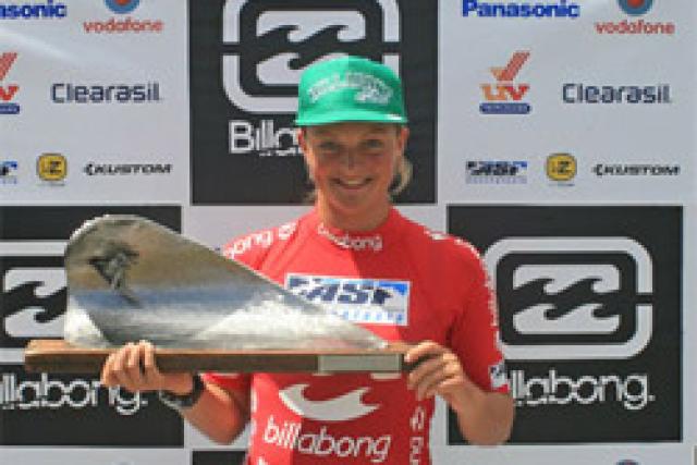 Alizée Arnaud termine 2ème des Billabong Pro Junior de Coffs Harbour