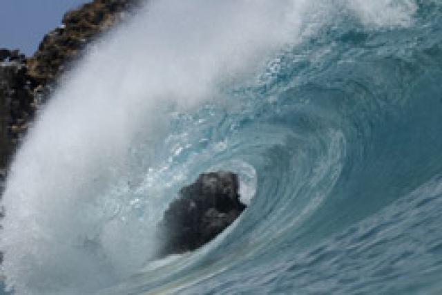 Miguel Pupo remporte le Hang Loose Pro 2012 au Brésil