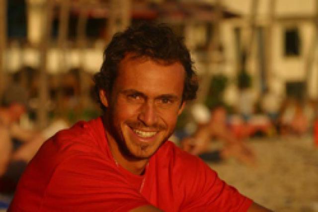 Focus sur Damien Poullenot, photographe de surf