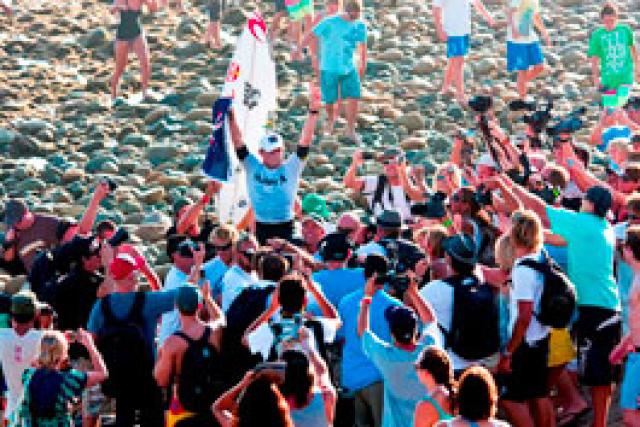 Mick Fanning prend les 105.000 $ du Hurley Pro Trestles