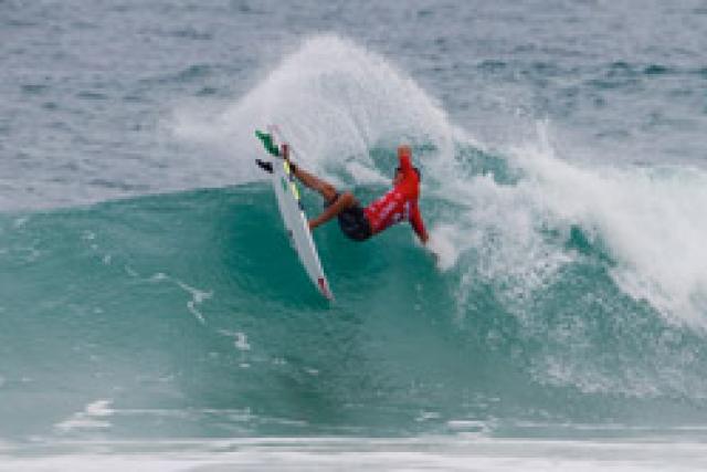 Billabong Pro Rio 2012 : Tiago Pires s'invite en quarts de finale !