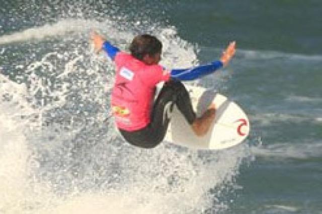 Gabriel Medina, 15 ans, vainqueur du Maresia Surf International !