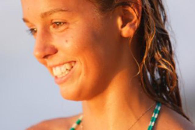 Sally Fitzgibbons fait trembler le monde du surf féminin !