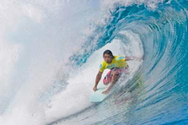 Le retour des pros à  Teahupoo