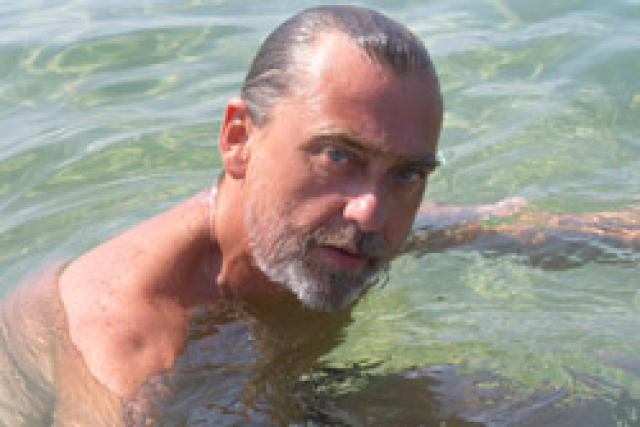 La crise et le surf par Hugo Verlomme