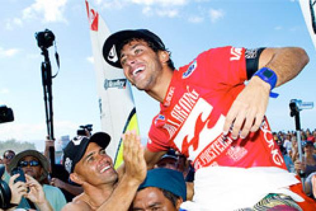 Jeremy Flores remporte le Billabong Pipe Masters 2010 !