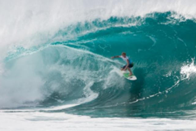 Billabong Pipe Masters 2011 : John John Florence poste un 10 parfait !