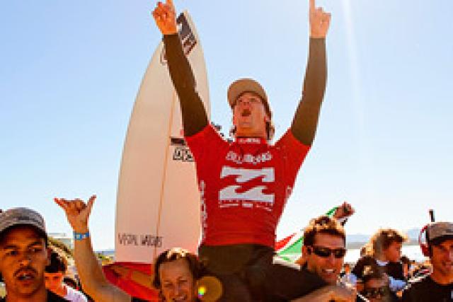 Jordy Smith prend le pouvoir à  Jeffreys Bay !