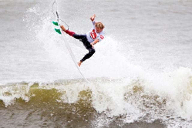 Quiksilver Pro New York : Josh Kerr au sommet
