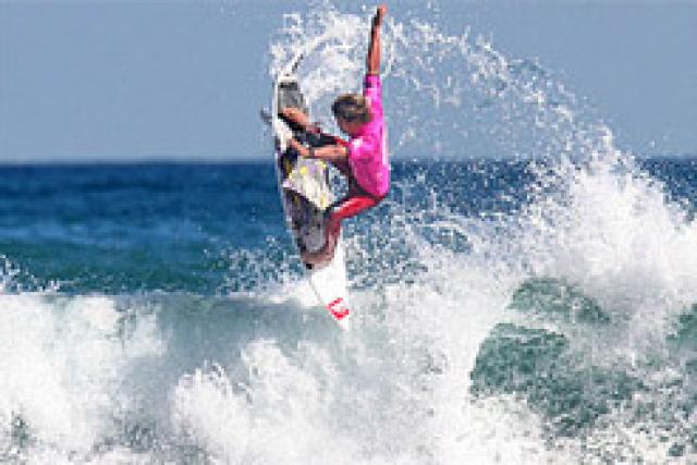 Airini Mason et Julian Wilson n°s 1 du Billabong Pro Junior Series Raglan