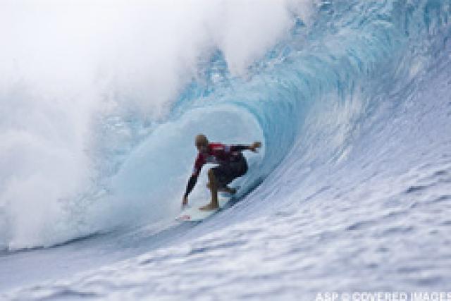 Billabong Pro Teahupoo : ça commence bien pour Jérémy Florès !
