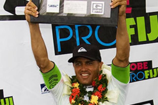 Jamais deux sans trois pour le King Kelly Slater !