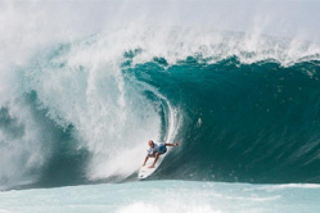 Billabong Pipe Masters 2011 : John John Florence en route pour la Triple Crown