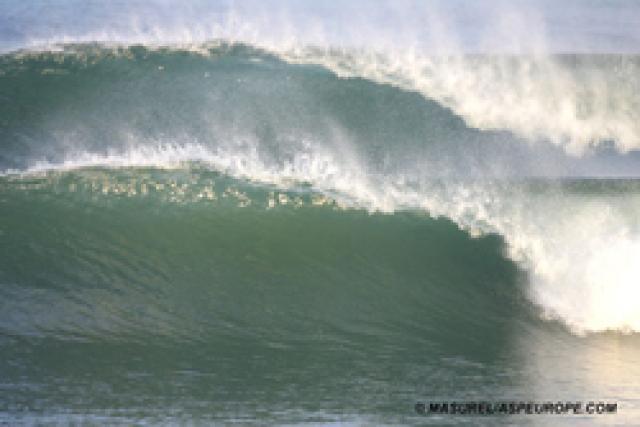 Sooruz Lacanau Pro : 96 surfeurs à  la trappe aujourd'hui !