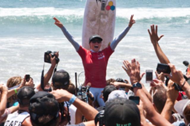 Lakey Peterson remporte l'US Open of Surfing 2012 !