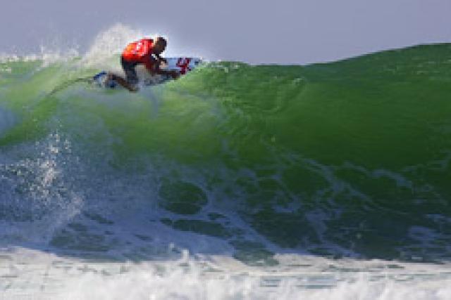 Quiksilver Pro France : Fanning, Parko et Irons déjà  éliminés !