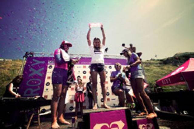 Gilmore remporte le Roxy Pro, Moore championne du monde ASP 2011