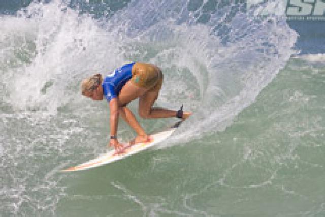 Rip Curl Pro Mademoiselle : Lee-Ann Curren en quarts de finale !