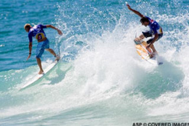 Les rookies Florès et Kerr s'emparent du 1er Foster's Surf Showdown