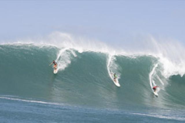 Greg Long remporte le Quiksilver In Memory of Eddie Aikau 2009