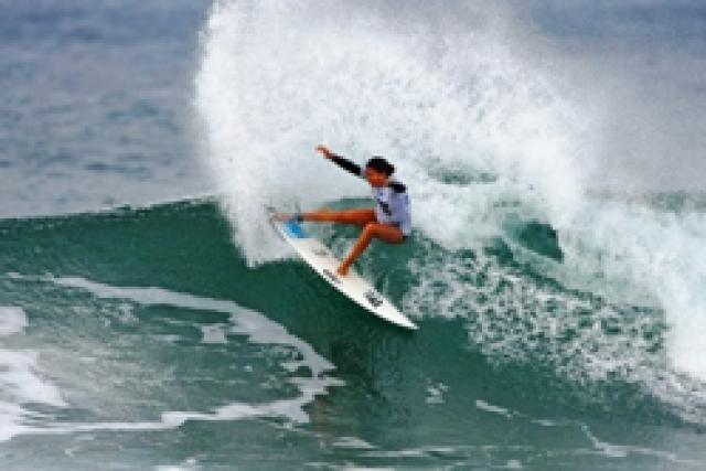 Malia Manuel s'impose aux Açores - Justine Dupont se qualifie pour le WT 2012