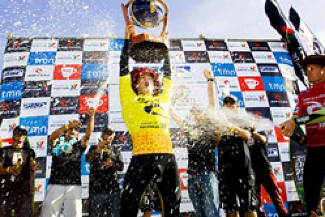 Mick Fanning remporte le Rip Curl Pro Search 2009 à  Peniche