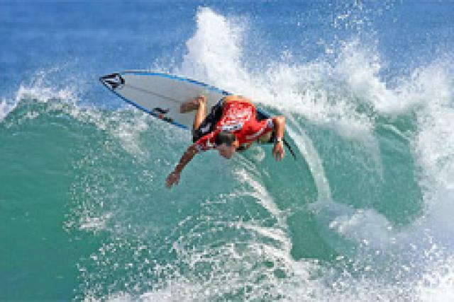 Mitch Coleborn et Laura Enever, vainqueurs du Billabong Pro Junior Sunshine Coast