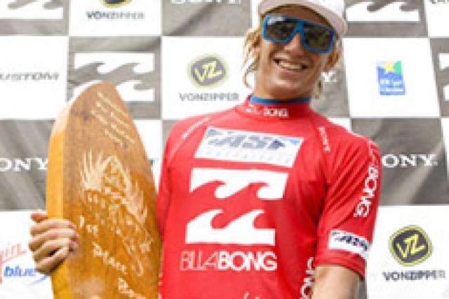 Owen Wright et Laura Enever imbattables au Billabong Pro Junior