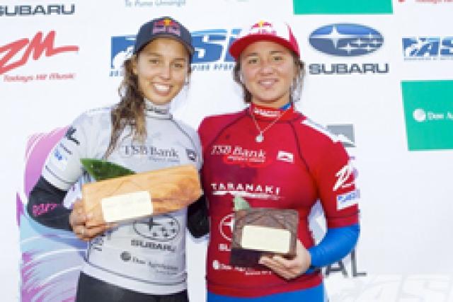 Sally Fitzgibbons remporte le Surf Festival de Taranaki 2011