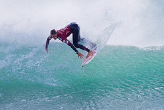 Surf Festival de Taranaki : Sally Fitzgibbons continue d'impressionner !