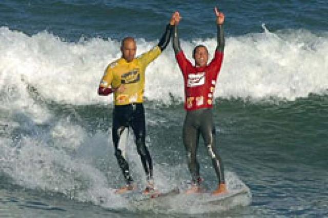 Le roi Kelly Slater est de retour au Hang Loose Santa Catarina Pro