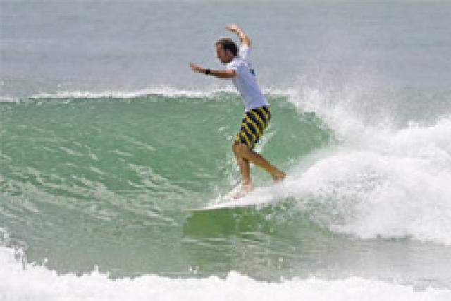 Taylor Jensen et Chelsea Williams dominent le Noosa Festival of Surfing