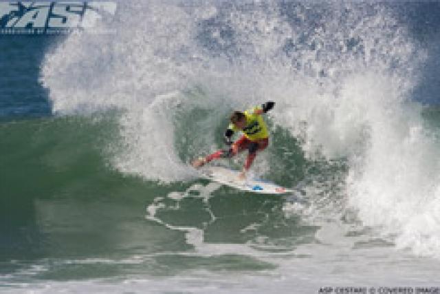 Billabong Pro J-Bay : Jeremy Flores, seul rescapé européen !